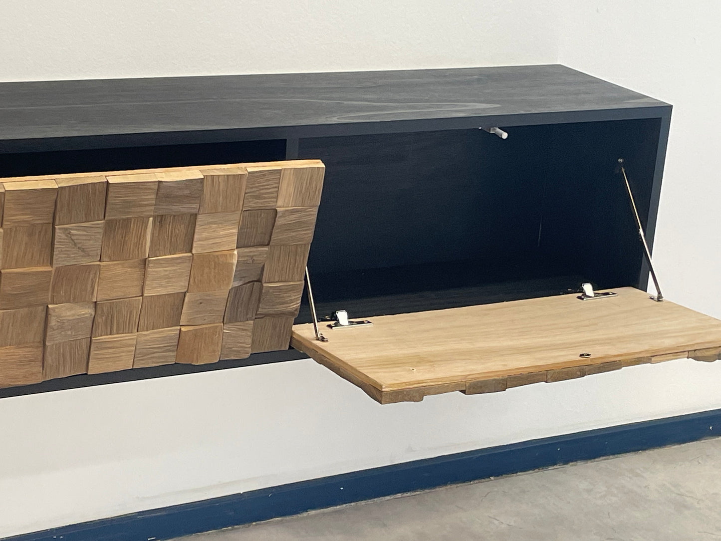 TV Meubel Massief Hout beuken 3 Deuren ART 8810