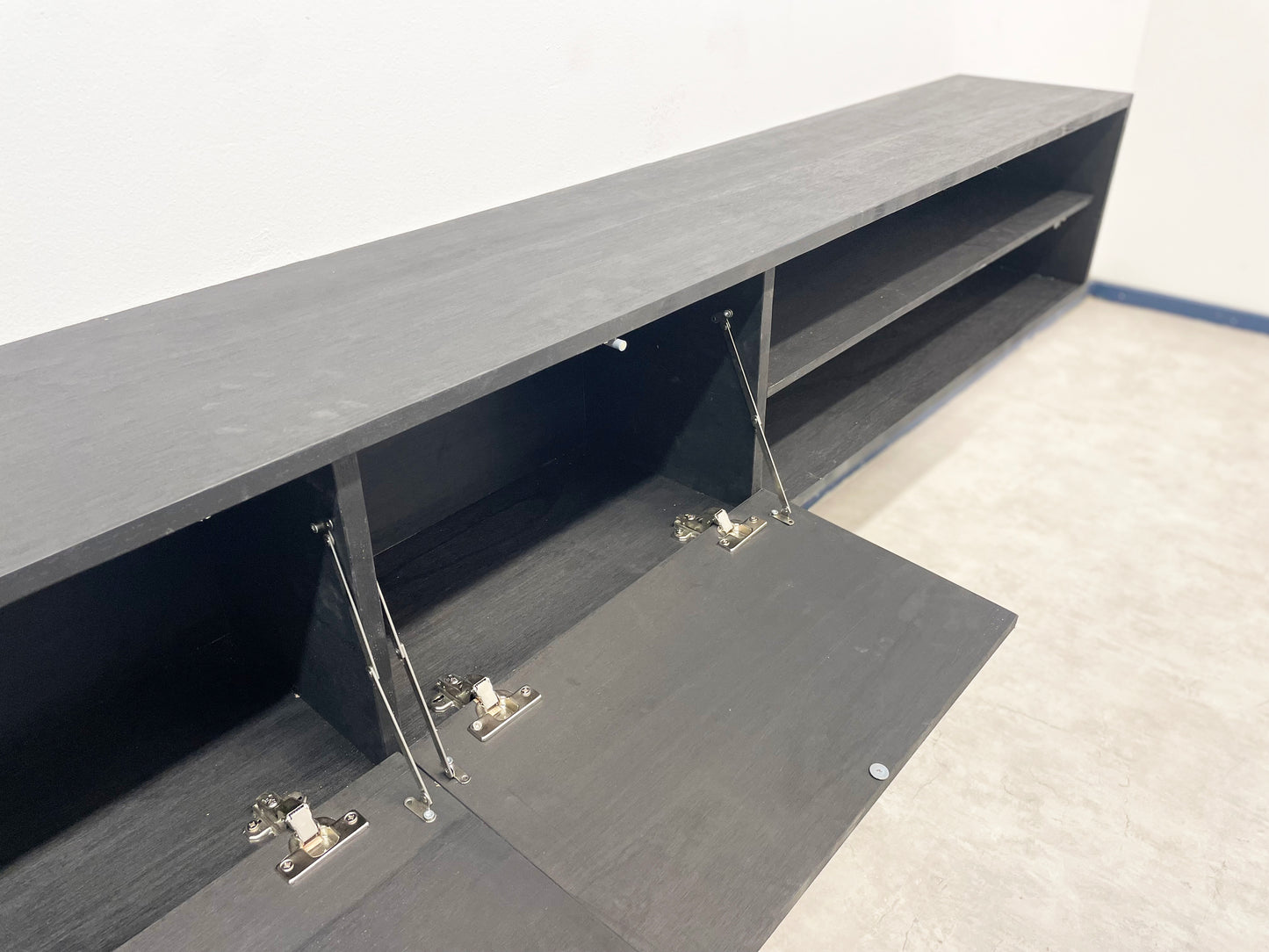 Eclora TV Meubel met 2 klepdeuren
