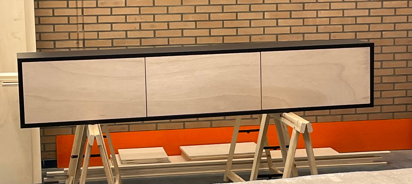 TV Meubel Massief Hout beuken Zwart 3 deuren