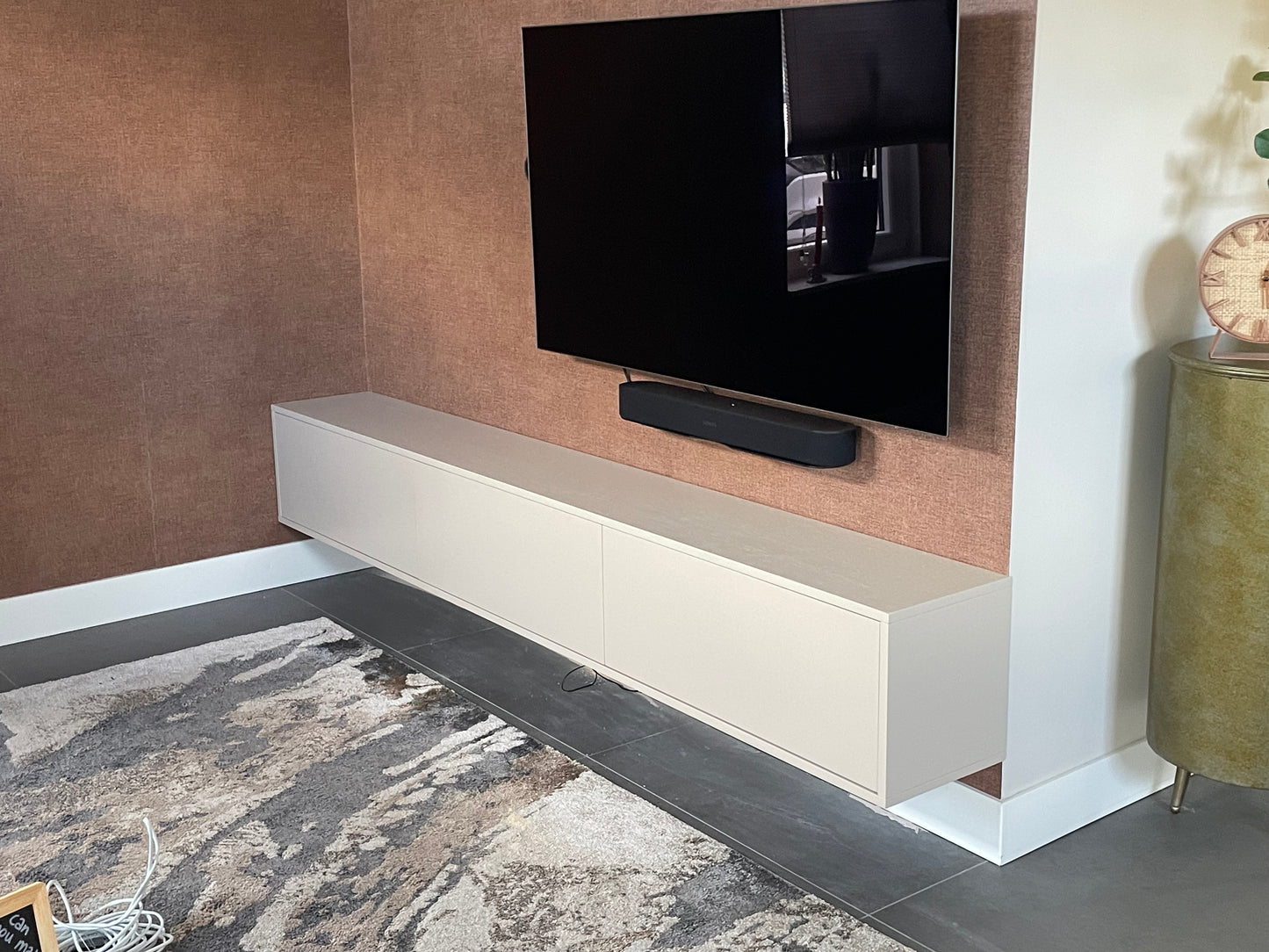 Hardhout TV Meubel - 3 soft-close deuren - Push-to-Open Kliksysteem