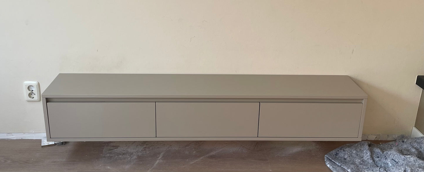 Zwevende TV Meubel - Beukenhout - 3 klepdeuren - Beige | Zwart | Wit